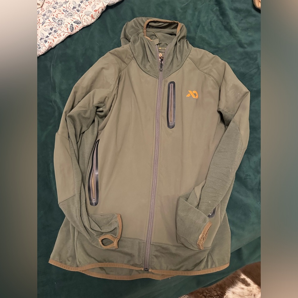 First Lite Sawtooth Women’s Hunting Hiking Light Hoodie Wool Jacket